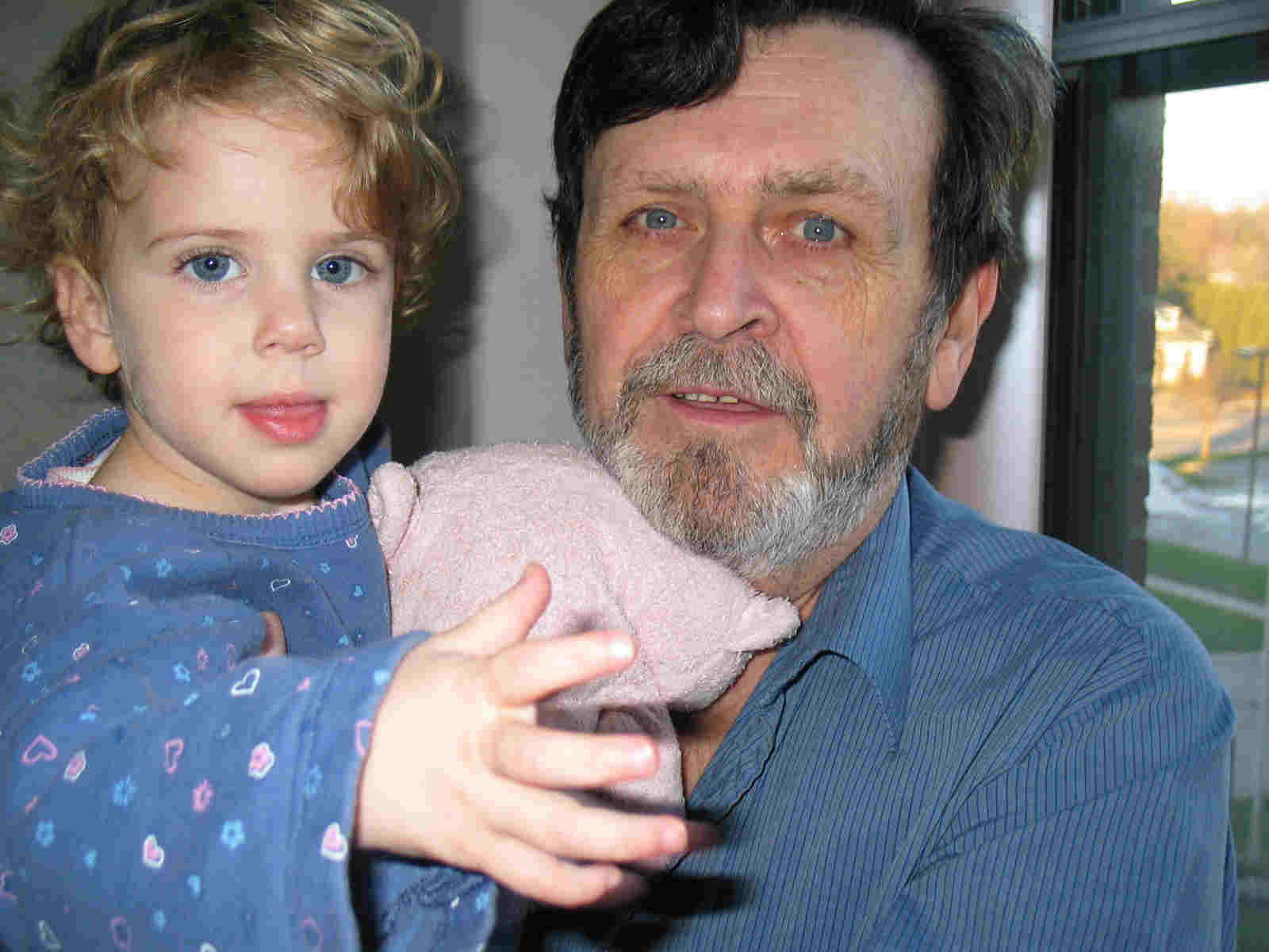 Here's Olivia's sister, Ashlynn, with Papa